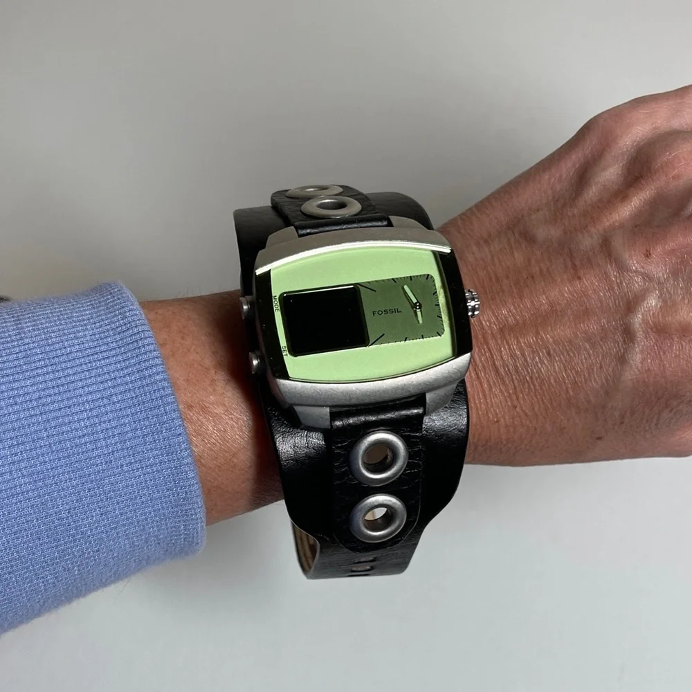 Fossil stylish black